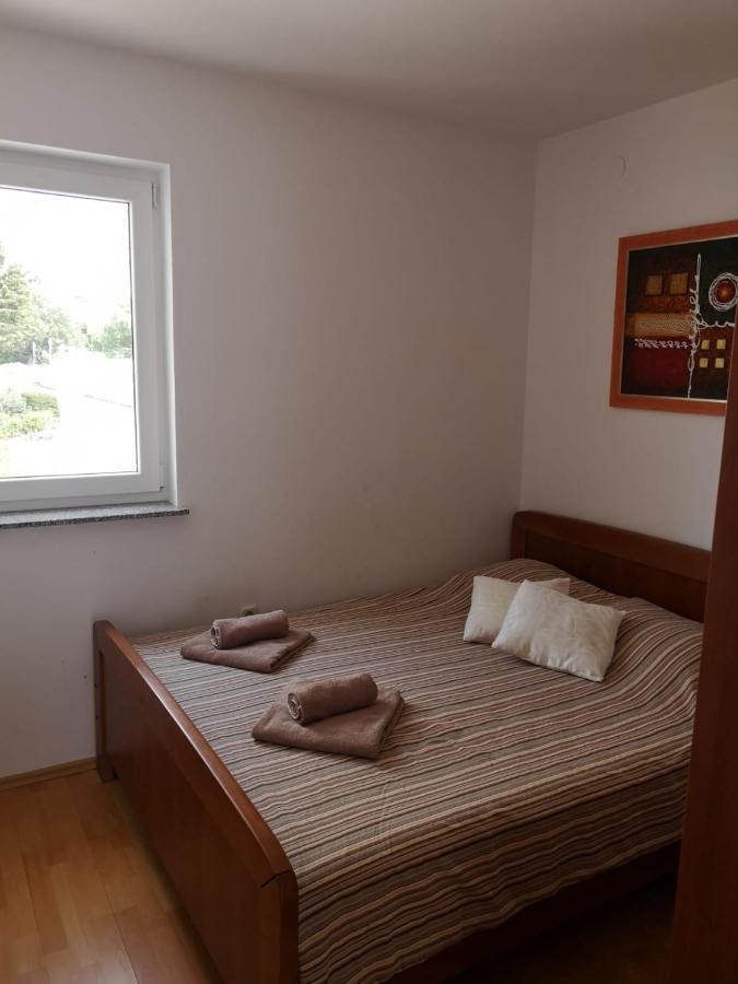 Apartman Branimir Новаля Екстериор снимка